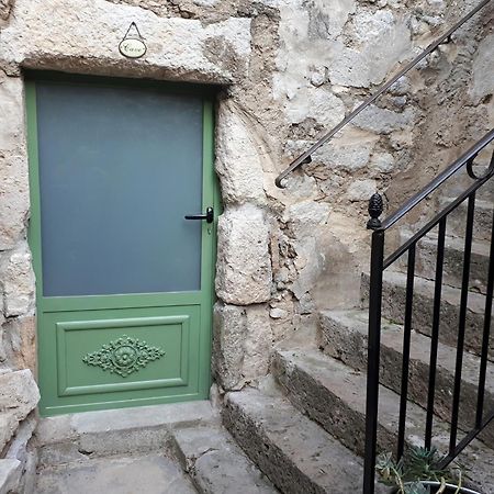 La Garde Adhemar, L'Escalier Medieval La Garde-Adhémar Exterior foto